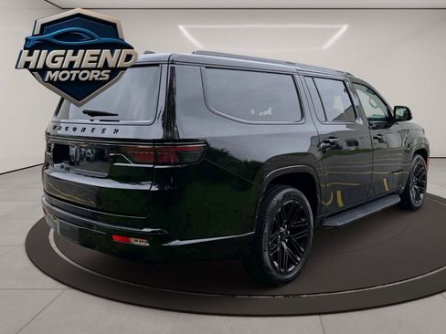 Used 2024 Jeep Wagoneer L Series II AWD/4WD image 6