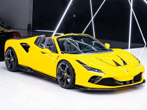 Used 2021 Ferrari F8 Tributo RWD image 7