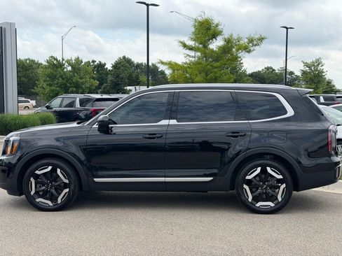 Used 2024 Kia Telluride EX AWD/4WD image 3