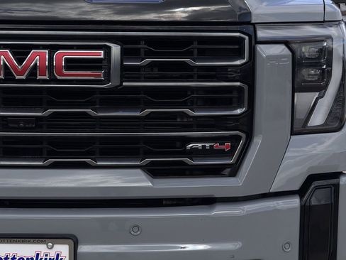 Used 2025 GMC Sierra 2500 AT4 w/ AT4 Premium Plus Package image 8