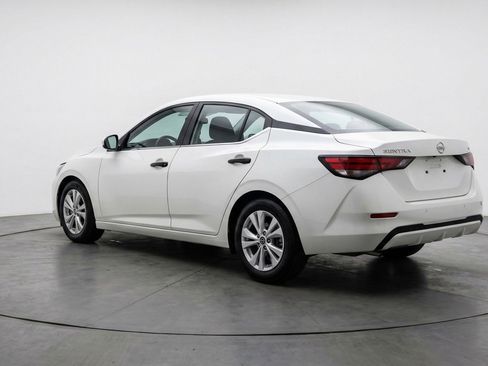 Used 2025 Nissan Sentra S image 6