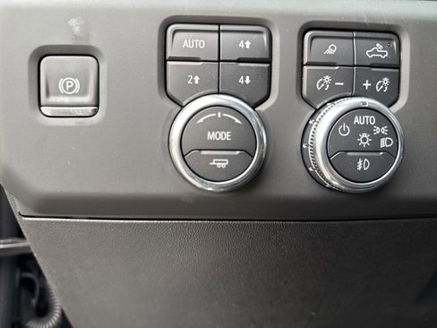 New 2025 GMC Sierra 2500 Denali w/ Denali Reserve Package image 18