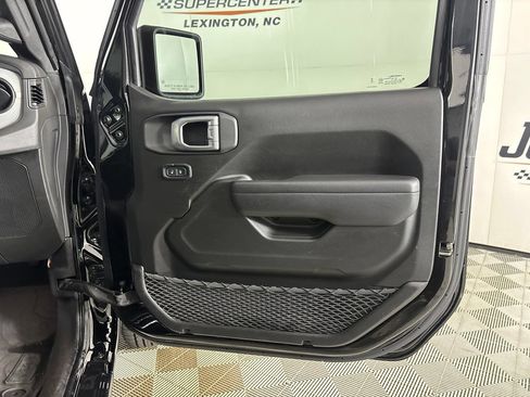 Used 2024 Jeep Wrangler Unlimited Sport AWD/4WD image 25