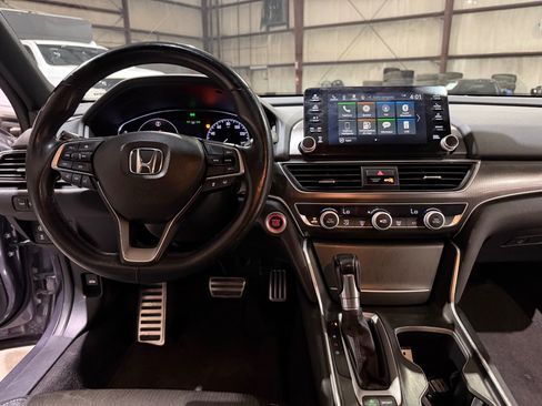 Used 2018 Honda Accord Sport image 29