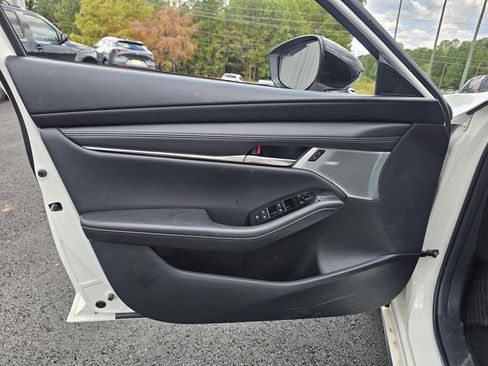 Used 2024 MAZDA MAZDA3 2.5 Turbo Sedan w/Premium Plus image 11