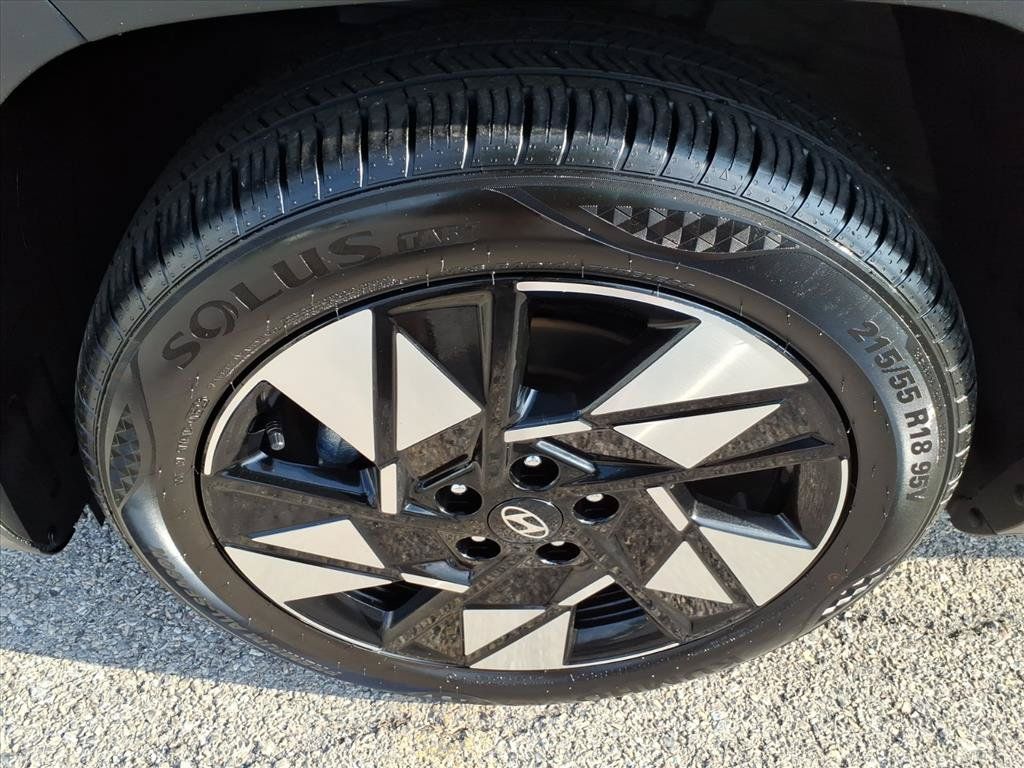 Used 2024 Hyundai Kona SEL FWD image 10