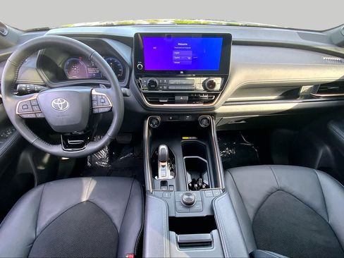 Used 2026 Toyota Grand Highlander AWD Hybrid image 16