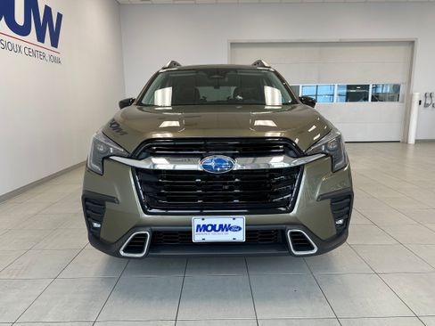 Used 2024 Subaru Ascent Touring AWD/4WD image 3