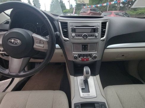 Used 2011 Subaru Outback 2.5i Premium AWD/4WD image 13