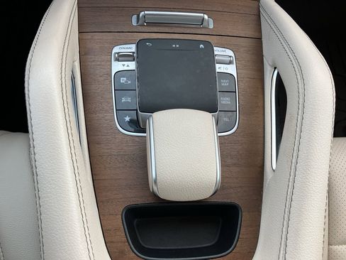 Used 2020 Mercedes-Benz GLE 350 4MATIC image 24