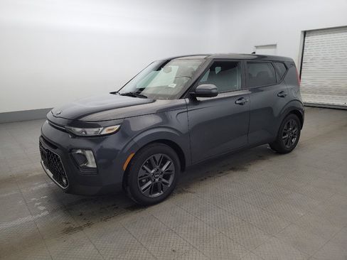 Used 2021 Kia Soul EX image 2