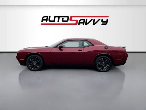 Used 2020 Dodge Challenger SXT w/ Blacktop Package AWD/4WD image 4