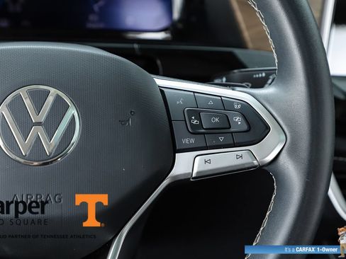 Used 2024 Volkswagen Atlas SE w/ Panoramic Sunroof Package FWD image 62