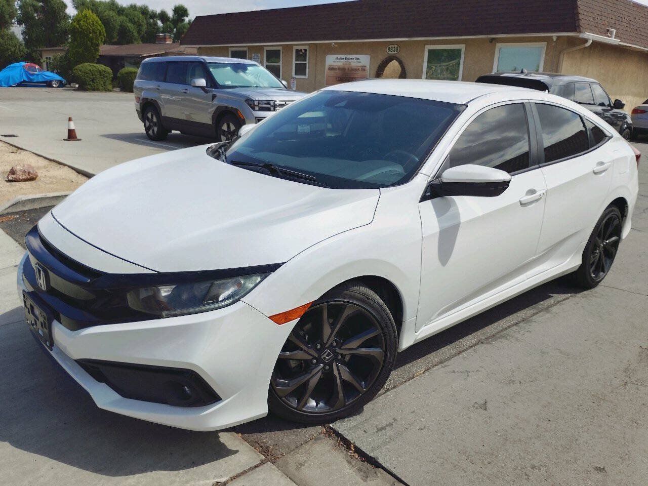 Used 2020 Honda Civic Sport image 2