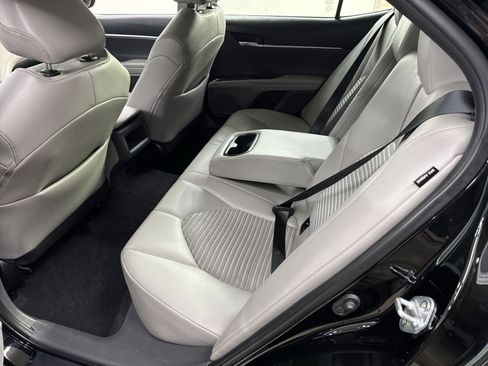 Used 2023 Toyota Camry SE image 28