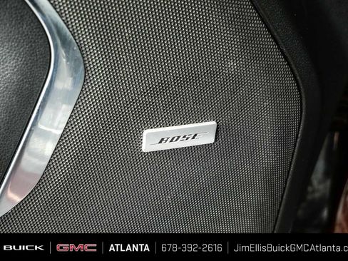 Used 2023 GMC Yukon XL SLT AWD/4WD image 13