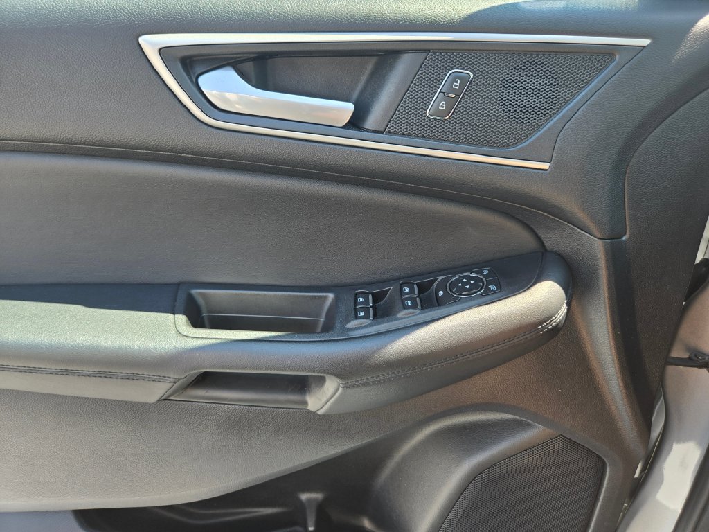 Used 2020 Ford Edge SEL w/ Convenience Package AWD/4WD image 24