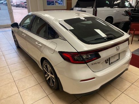 Used 2023 Honda Civic LX image 3