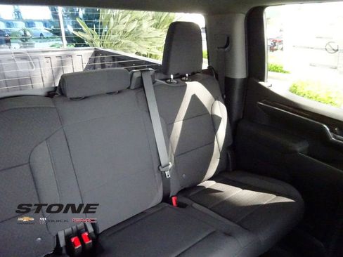 New 2026 GMC Sierra 1500 SLE image 18