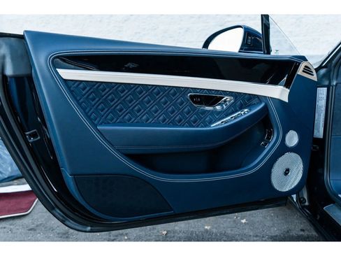 Used 2022 Bentley Continental GT V8 image 46