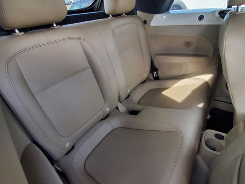 Used 2013 Volkswagen Beetle TDI image 6