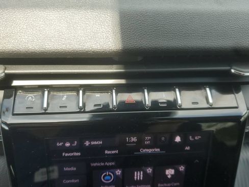 Used 2025 Jeep Grand Cherokee Altitude AWD/4WD image 19
