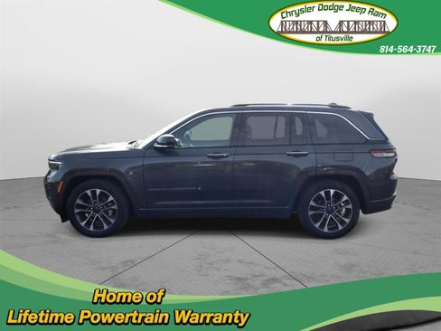 Used 2022 Jeep Grand Cherokee Overland w/ Luxury Tech Group IV image 2