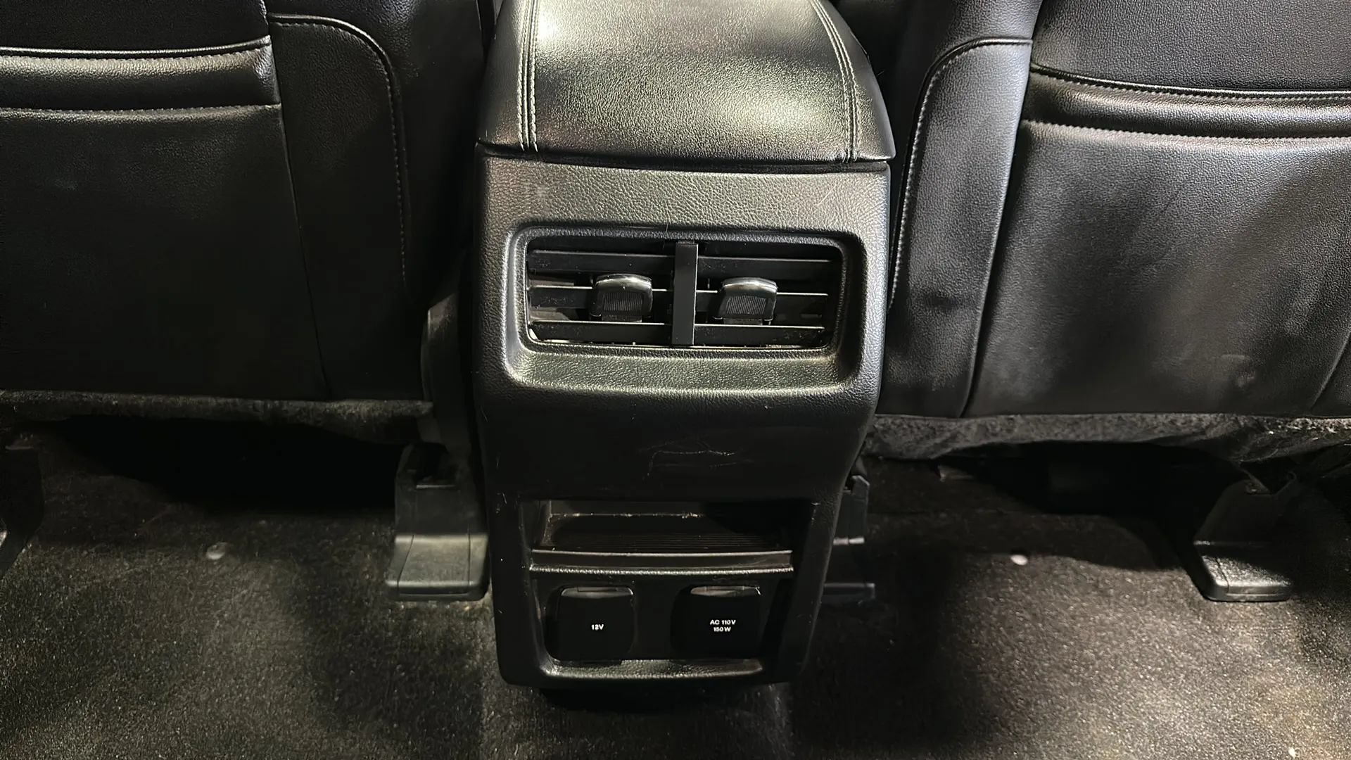 Used 2019 Ford Edge Titanium w/ Cold Weather Package AWD/4WD image 21