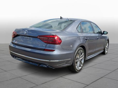 Used 2018 Volkswagen Passat 2.0T S FWD image 7