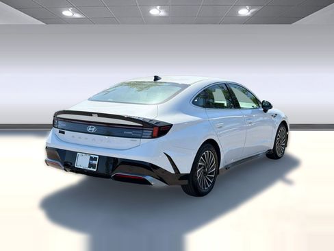 Used 2025 Hyundai Sonata SEL FWD image 9