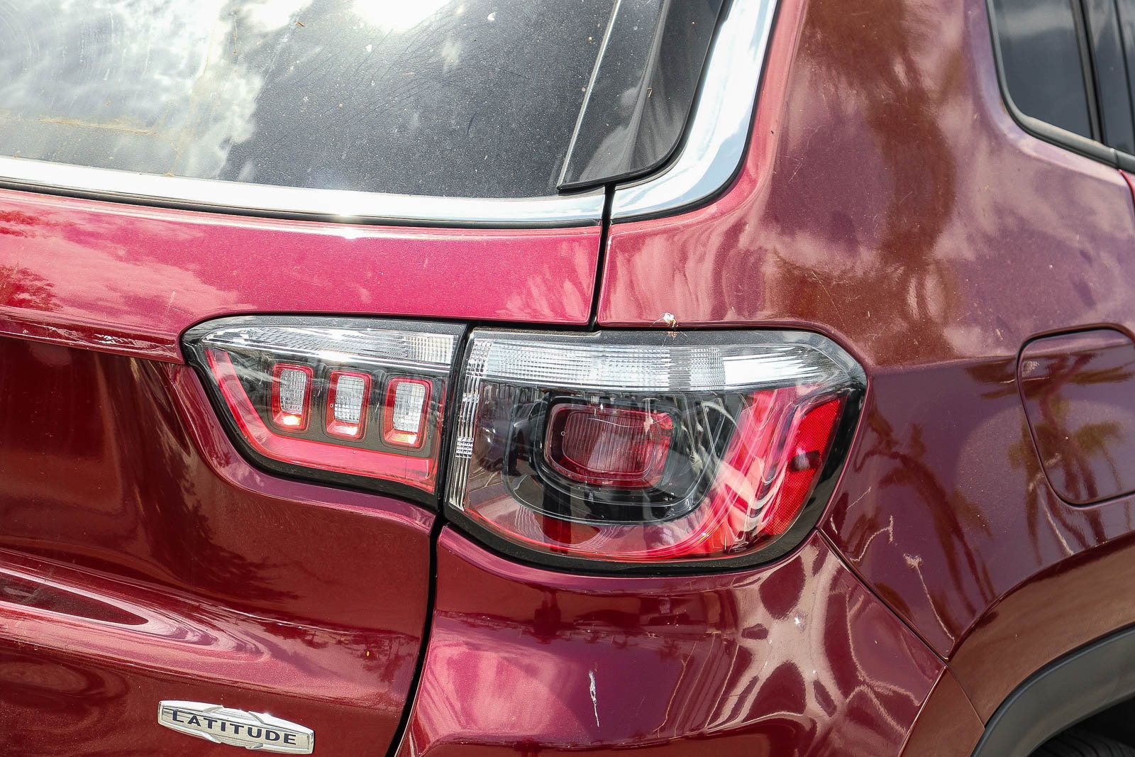 Used 2022 Jeep Compass Latitude FWD image 9