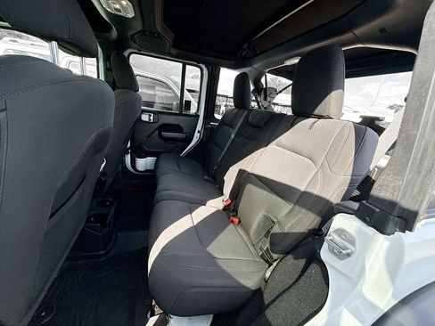 Used 2022 Jeep Wrangler Unlimited Sport AWD/4WD image 27