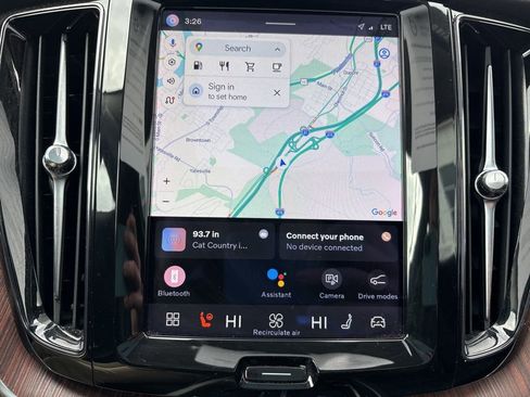 Certified 2023 Volvo XC60 B5 Plus w/ Climate Package image 23