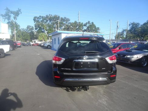 Used 2015 Nissan Pathfinder S image 6