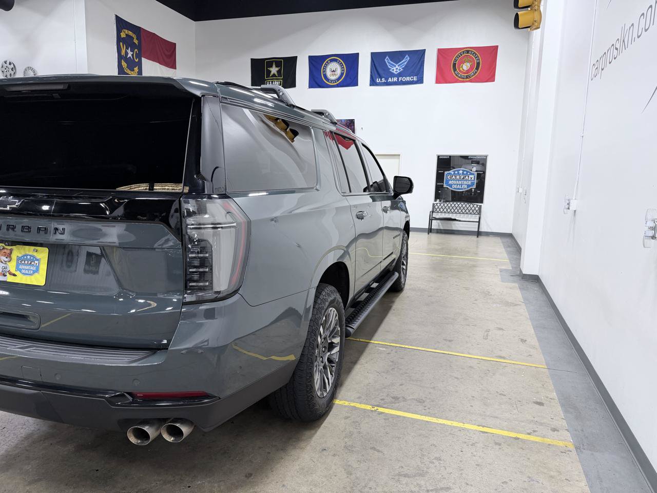 Used 2025 Chevrolet Suburban Z71 w/ Comfort Package AWD/4WD image 23