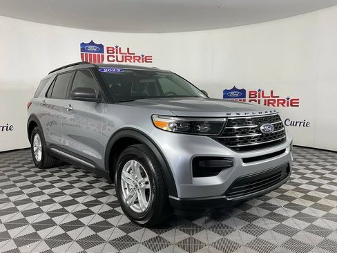 Used 2023 Ford Explorer XLT RWD image 1