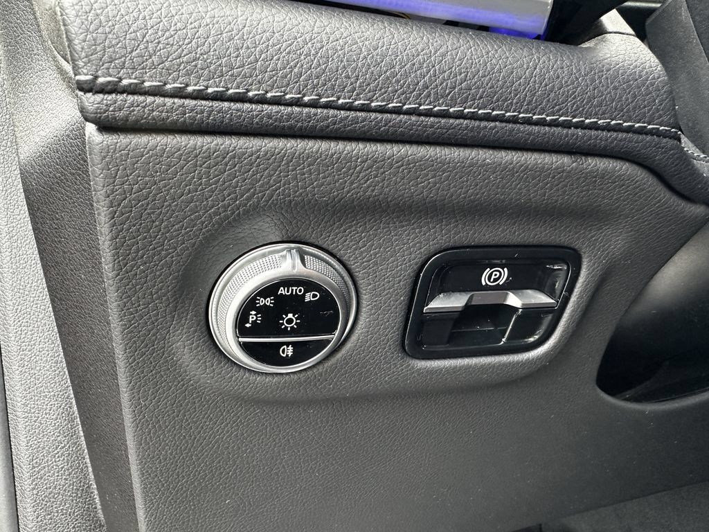Certified 2023 Mercedes-Benz EQS 580 4MATIC SUV image 34