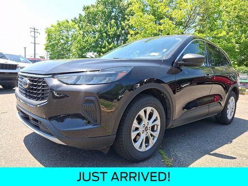 Used 2024 Ford Escape Active AWD/4WD image 3