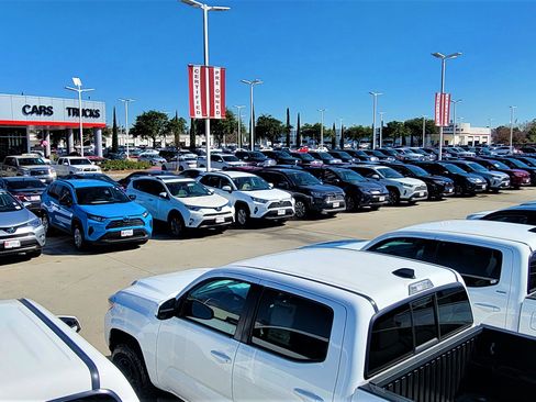 Used 2021 Toyota Tacoma TRD Sport w/ Technology Package image 44