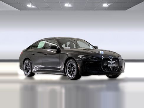 Used 2023 BMW i4 eDrive40 w/ Premium Package RWD image 6