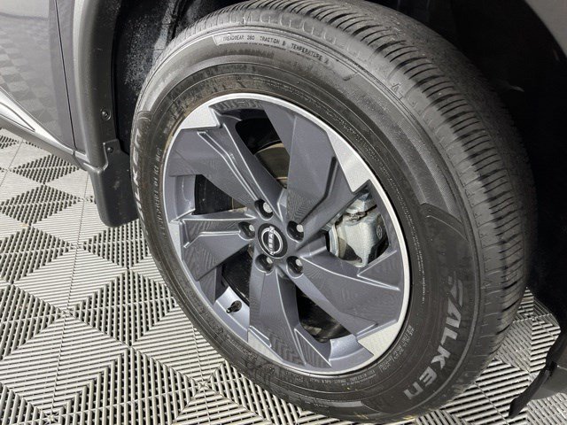 Used 2026 Nissan Rogue SV FWD image 12