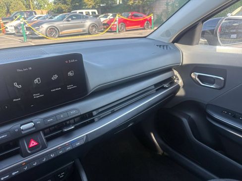 Used 2025 Kia K4 FWD image 35