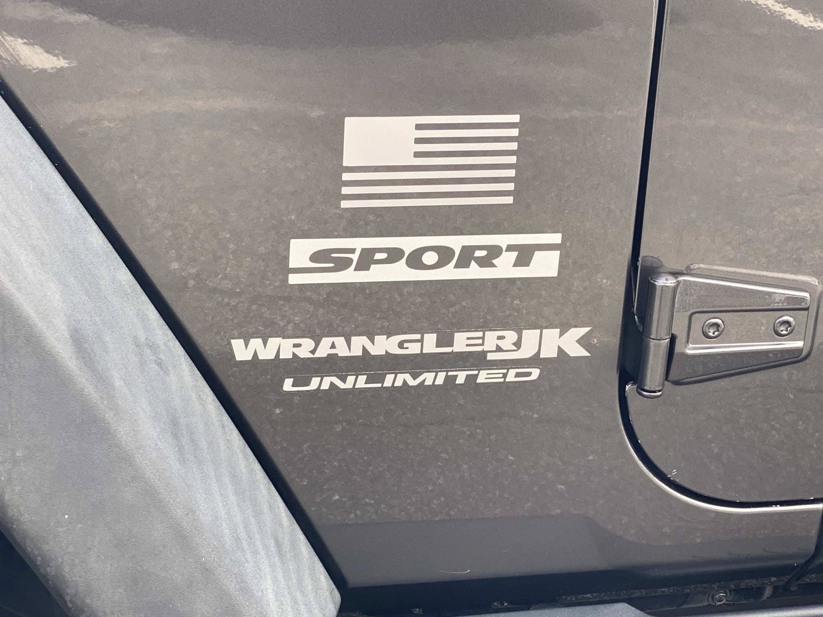 Used 2018 Jeep Wrangler Unlimited Sport S AWD/4WD image 12