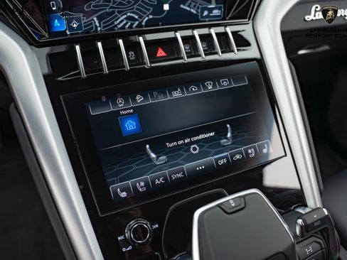 Used 2021 Lamborghini Urus image 29