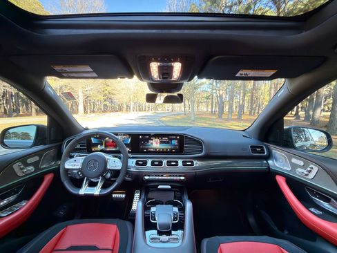 Certified 2023 Mercedes-Benz GLE 53 AMG 4MATIC image 3