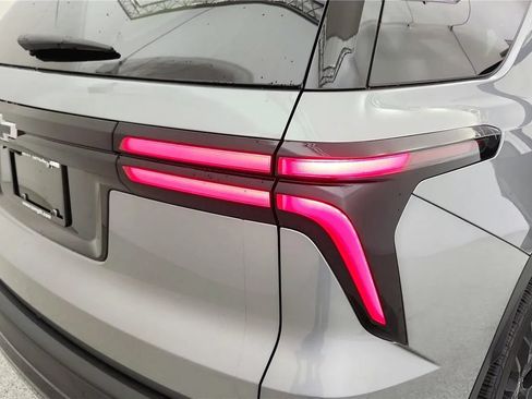 New 2026 Chevrolet Traverse LT w/ Midnight/Sport Edition AWD/4WD image 15