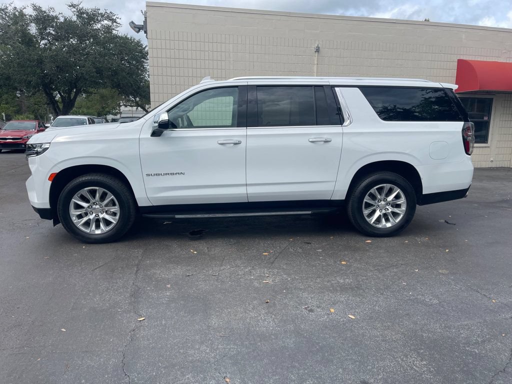 Used 2023 Chevrolet Suburban Premier AWD/4WD image 2