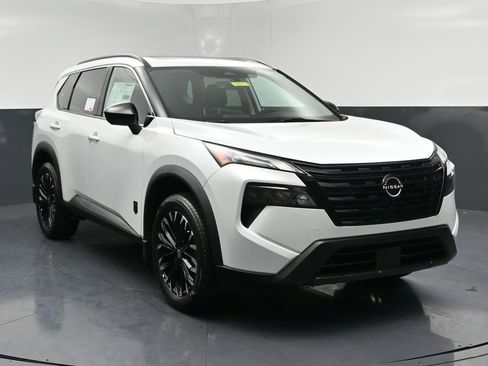 New 2026 Nissan Rogue SV AWD/4WD image 1