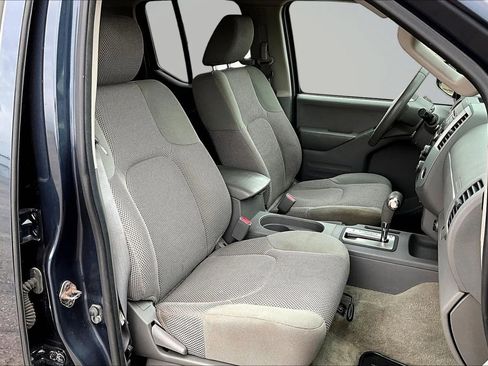 Used 2015 Nissan Frontier SV w/ SV Value Truck Package AWD/4WD image 27