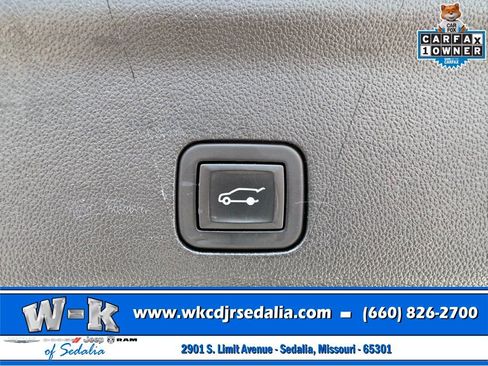 Used 2022 Chevrolet Tahoe Z71 w/ Luxury Package AWD/4WD image 38